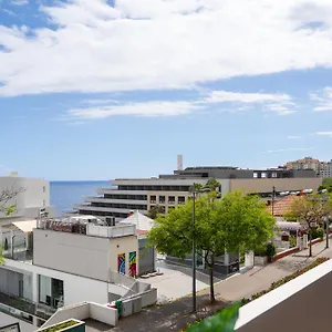 Lido Ii By An Island Apartment Funchal (Madeira)