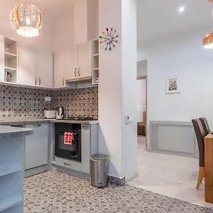 Goldcentral Dob Apartment Budapest
